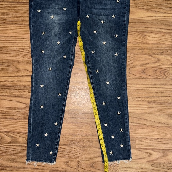 Judy Blue Size 15/32 High Rise Embroidered Stars Starlight Skinnies Jean Raw Hem - Picture 6 of 10